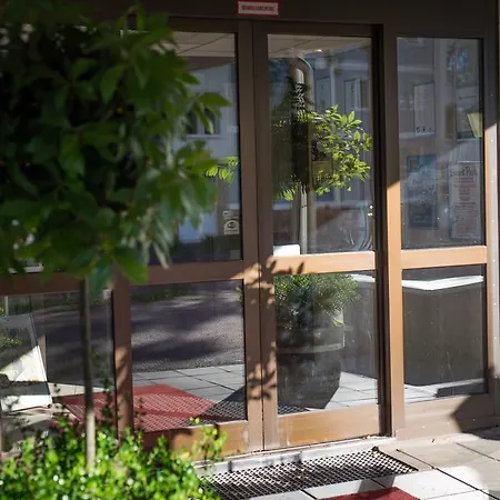 萨沃伊酒店 酒店