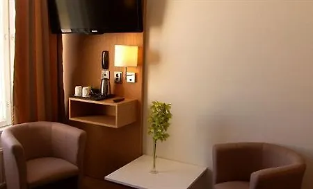 酒店 萨沃伊酒店 3*