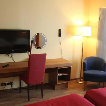 萨沃伊酒店 酒店